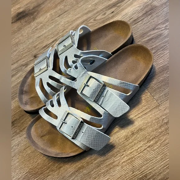 Birkenstock Granada Silver Snakeskin Print Sandals Size 40 Size 9 - Picture 4 of 7